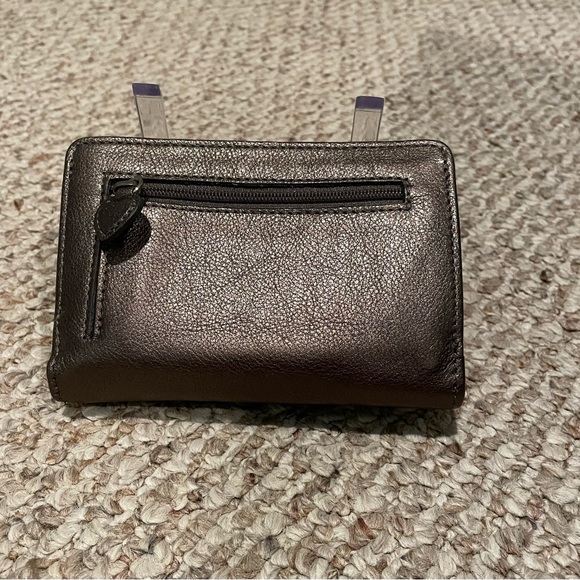 Brighton Grey Leather Wallet with Embossed Design EUC - Picture 5 of 9